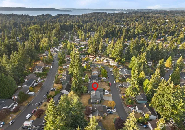 Photo 2 of Sale Pending at 33411 29th Place Sw, Federal Way, WA 98023 | MLS# NWM2576905 | Listing updated on 2026-09-25