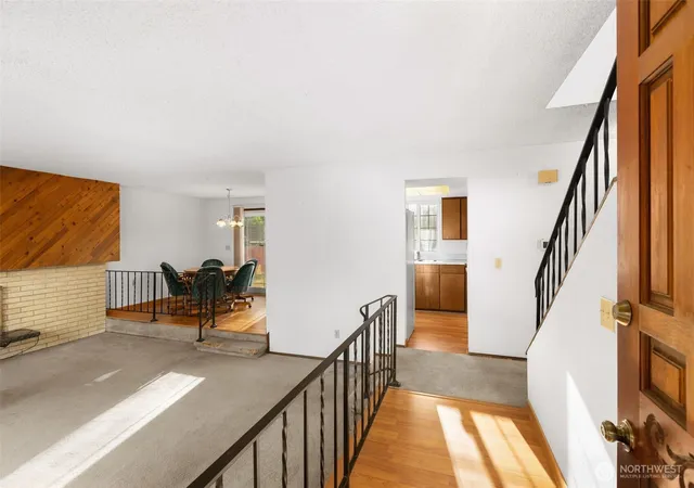 Photo 3 of Sale Pending at 33411 29th Place Sw, Federal Way, WA 98023 | MLS# NWM2576905 | Listing updated on 2026-09-25