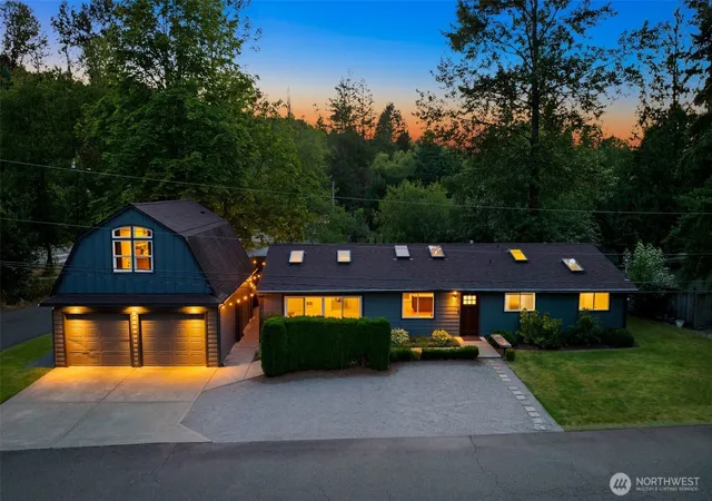 Photo 2 of Single family home for sale at 1109 Lewis Ln Se, Issaquah, WA 98027 | MLS# NWM2576913 | Listing updated on 2026-10-02