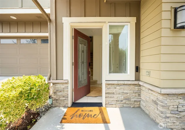 Photo 2 of Townhouse for sale at 900 228th Avenue Ne #14B, Sammamish, WA 98074 | MLS# NWM2576921 | Listing updated on 2026-09-25