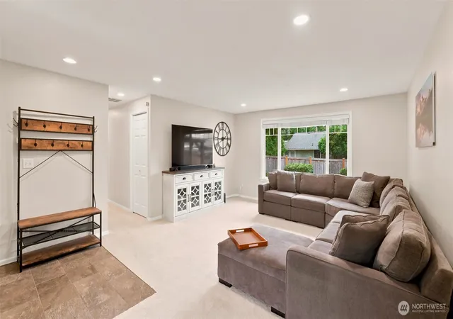 Photo 4 of Single family home for sale at 15824 SE 170th Street, Renton, WA 98058 | MLS# NWM2576930 | Listing updated on 2026-09-30