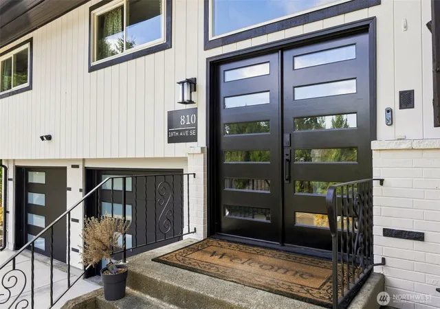 Photo 2 of Single family home for sale at 810 19th Avenue Se, Puyallup, WA 98372 | MLS# NWM2576942 | Listing updated on 2026-09-26