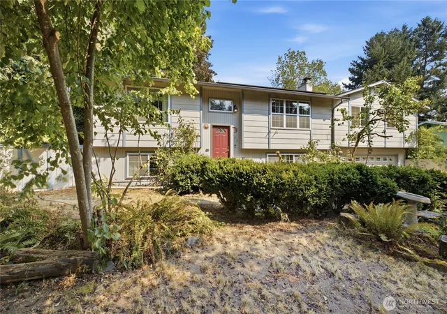 Photo 1 of Single family home for sale at 608 School St Se, Lacey, WA 98503 | MLS# NWM2576964 | Listing updated on 2026-09-25