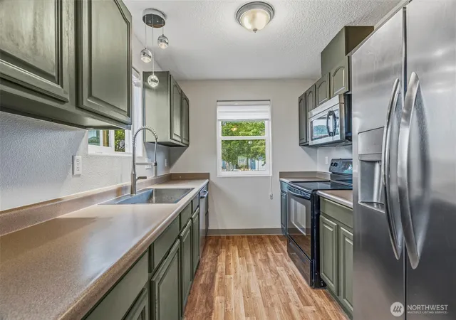 Photo 2 of Sale Pending at 4581 Windemere St, Longview, WA 98632 | MLS# NWM2576971 | Listing updated on 2026-09-23