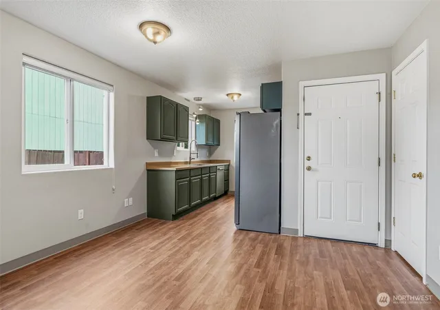 Photo 3 of Sale Pending at 4581 Windemere St, Longview, WA 98632 | MLS# NWM2576971 | Listing updated on 2026-09-23