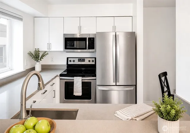 Photo 3 of Condo for sale at 712 E Denny Way #502, Seattle, WA 98122 | MLS# NWM2576973 | Listing updated on 2026-09-25