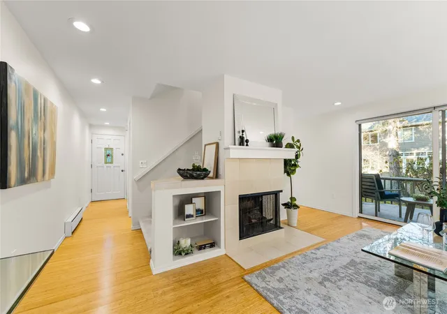 Photo 3 of Townhouse for sale at 1218 101st Place NE, Bellevue, WA 98004 | MLS# NWM2576978 | Listing updated on 2026-09-25
