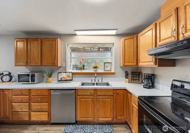 Photo 4 of Single family home for sale at 41405 SE 125th Street, North Bend, WA 98045 | MLS# NWM2576993 | Listing updated on 2026-09-25