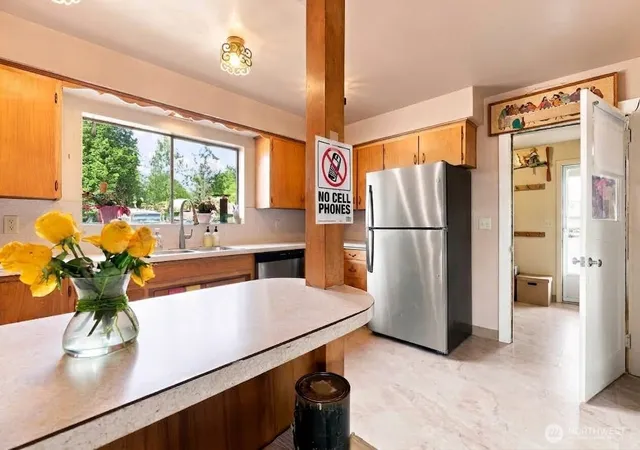 Photo 3 of Single family home for sale at 4727 61st Street Ne, Marysville, WA 98270 | MLS# NWM2576998 | Listing updated on 2026-09-25