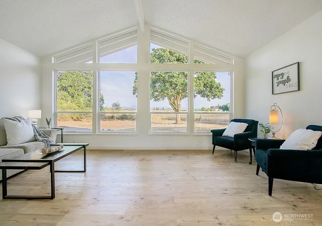 Photo 3 of Sale Pending at 238 Rodeo Ln, Toledo, WA 98591 | MLS# NWM2577005 | Listing updated on 2026-10-01