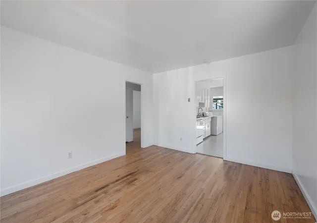 Photo 3 of Single family home for sale at 224 28th Avenue, Longview, WA 98632 | MLS# NWM2577017 | Listing updated on 2026-09-25