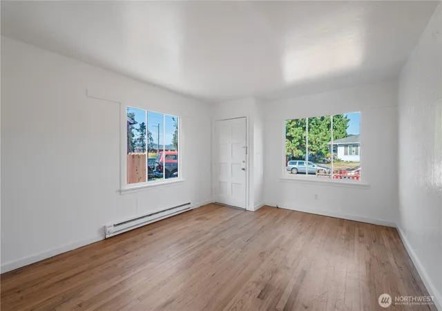 Photo 4 of Single family home for sale at 224 28th Avenue, Longview, WA 98632 | MLS# NWM2577017 | Listing updated on 2026-09-25