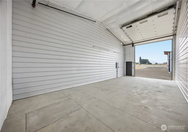 Photo 4 of Condo for sale at 73 E Shop Ave #C-14, Chelan, WA 98816 | MLS# NWM2577036 | Listing updated on 2026-09-20