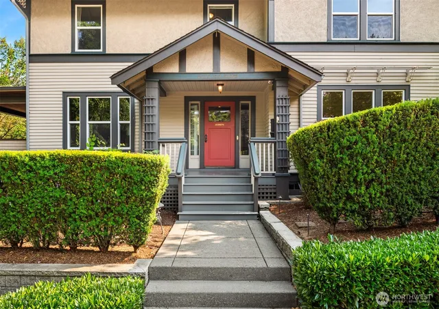 Photo 2 of Sale Pending at 2215 E Aloha St, Seattle, WA 98112 | MLS# NWM2577038 | Listing updated on 2026-09-14