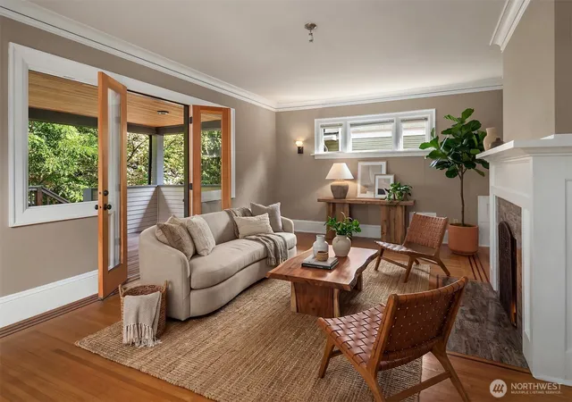 Photo 3 of Sale Pending at 2215 E Aloha St, Seattle, WA 98112 | MLS# NWM2577038 | Listing updated on 2026-10-02