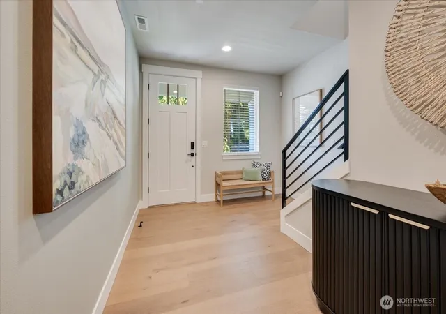 Photo 4 of Single family home for sale at 20812 99th Place S, Kent, WA 98031 | MLS# NWM2577044 | Listing updated on 2026-09-25
