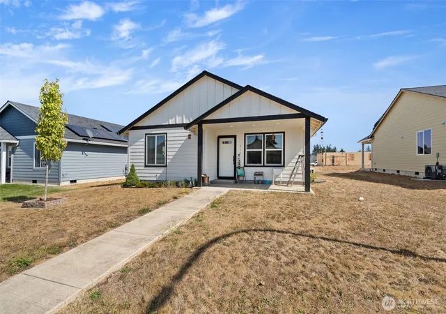 Photo 3 of Single family home for sale at 510 Powell Ave, Winlock, WA 98596 | MLS# NWM2577053 | Listing updated on 2026-09-25