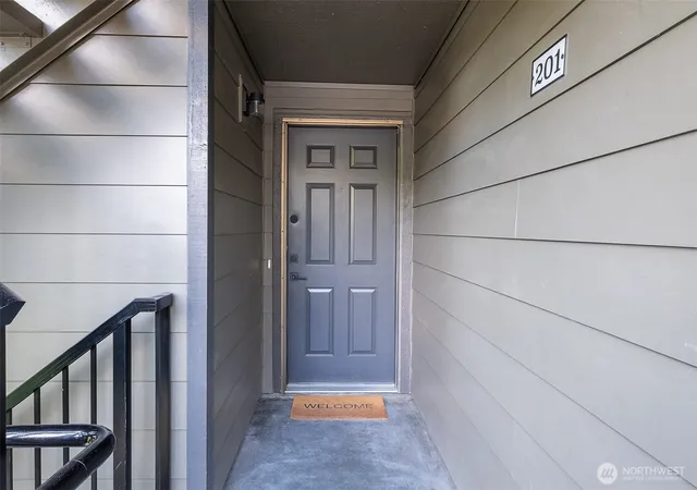Photo 3 of Sale Pending at 1800 N 105th Street #9-201, Seattle, WA 98133 | MLS# NWM2577060 | Listing updated on 2026-09-25
