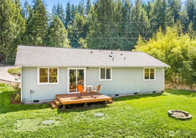 Photo 3 of Single family home for sale at 231 E Snowcap Dr, Belfair, WA 98528 | MLS# NWM2577062 | Listing updated on 2026-09-28