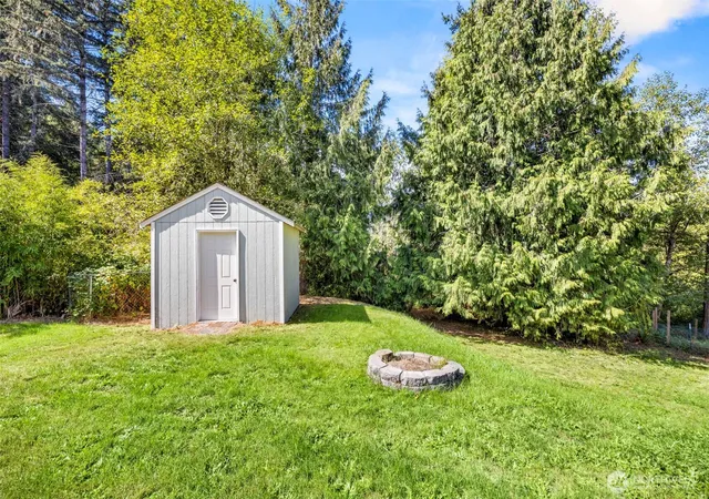 Photo 3 of Single family home for sale at 231 E Snowcap Dr, Belfair, WA 98528 | MLS# NWM2577062 | Listing updated on 2026-09-28
