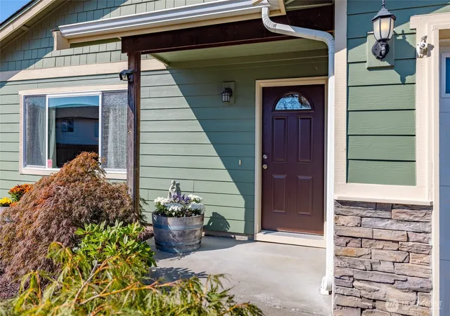 Photo 3 of Single family home for sale at 4997 Sunset Park Pl, Ferndale, WA 98248 | MLS# NWM2577064 | Listing updated on 2026-09-30