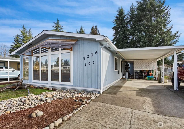 Photo 3 of Manufactured home for sale at 5216 Yakima Ln Se #103, Lacey, WA 98503 | MLS# NWM2577076 | Listing updated on 2026-09-25