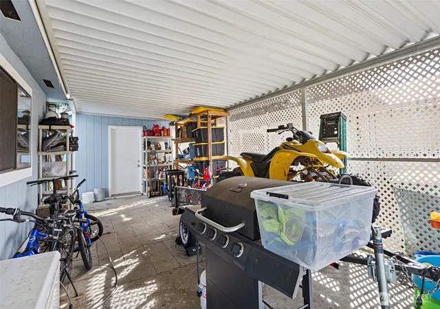 Photo 4 of Manufactured home for sale at 5216 Yakima Ln SE #103, Lacey, WA 98503 | MLS# NWM2577076 | Listing updated on 2026-09-25