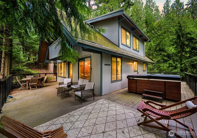 Photo 2 of Single family home for sale at 32 Canyon Ct, Bellingham, WA 98229 | MLS# NWM2577098 | Listing updated on 2026-10-01