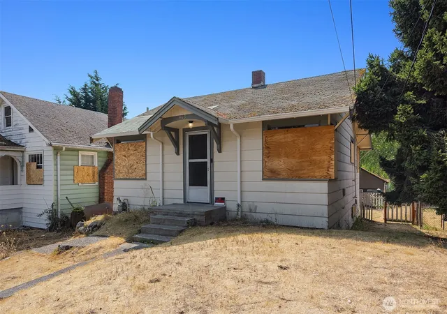 Photo 1 of Single family home for sale at 943 N 103rd Street, Seattle, WA 98133 | MLS# NWM2577102 | Listing updated on 2026-09-25