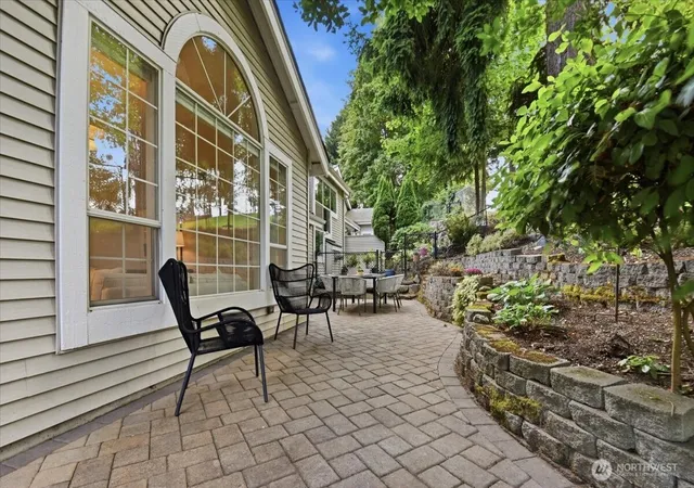 Townhouse for sale at 16015 67th Lane NE #1, Kenmore, WA 98028 | MLS# NWM2577105