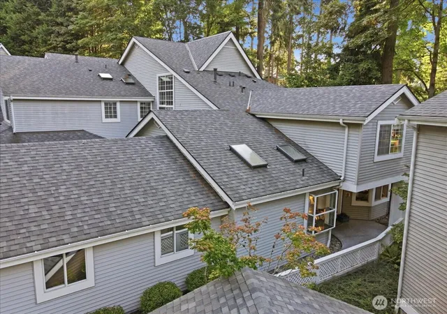 Photo 3 of Townhouse for sale at 16015 67th Lane Ne #1, Kenmore, WA 98028 | MLS# NWM2577105 | Listing updated on 2026-10-01
