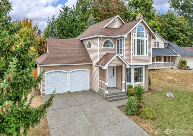 Photo 2 of Sale Pending at 7001 62nd Place Ne, Marysville, WA 98270 | MLS# NWM2577123 | Listing updated on 2026-10-01