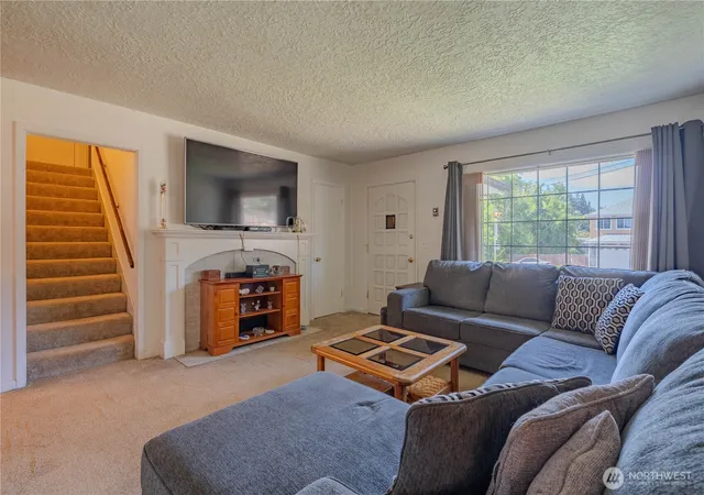 Photo 4 of Single family home for sale at 8605 NW 9th Avenue, Vancouver, WA 98665 | MLS# NWM2577128 | Listing updated on 2026-09-25