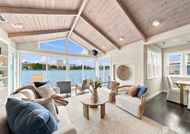 Photo 3 of Single family home for sale at 1212 E Shelby St #5, Seattle, WA 98102 | MLS# NWM2577133 | Listing updated on 2026-09-24