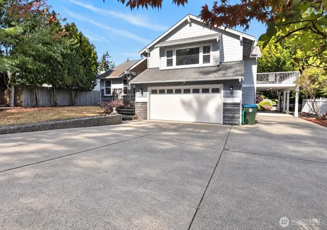 Photo 2 of Single family home for sale at 624 S Evans Ave, Port Angeles, WA 98363 | MLS# NWM2577138 | Listing updated on 2026-10-02