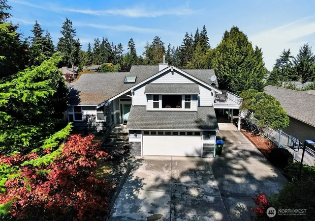 Photo 3 of Single family home for sale at 624 S Evans Ave, Port Angeles, WA 98363 | MLS# NWM2577138 | Listing updated on 2026-10-02
