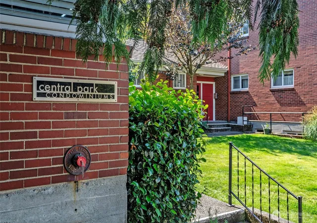 Photo 2 of Sale Pending at 4405 Sw Alaska St #304, Seattle, WA 98116 | MLS# NWM2577142 | Listing updated on 2026-09-29