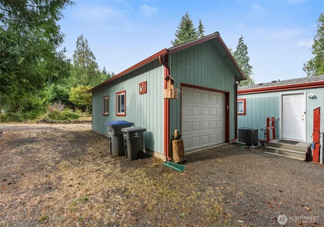 Photo 4 of Manufactured home for sale at 31 SE Cabana Ave, Shelton, WA 98584 | MLS# NWM2577143 | Listing updated on 2026-09-25