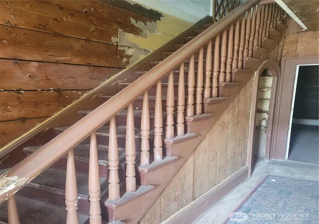 Photo 4 of Single family home for sale at 218 S 2nd Street, Shelton, WA 98584 | MLS# NWM2577144 | Listing updated on 2026-09-25
