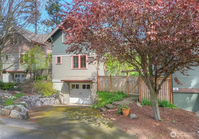 Photo 1 of Sale Pending at 44 Bright Water Ln, Eastsound, WA 98245 | MLS# NWM2577148 | Listing updated on 2026-09-23