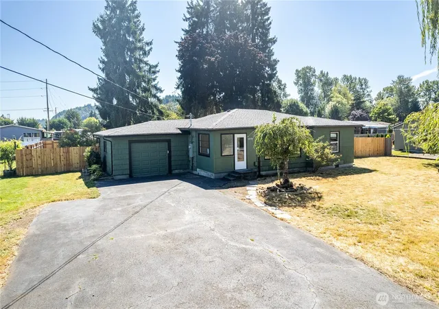 Photo 2 of Single family home for sale at 5556 Mt Solo Rd, Longview, WA 98632 | MLS# NWM2577159 | Listing updated on 2026-09-25