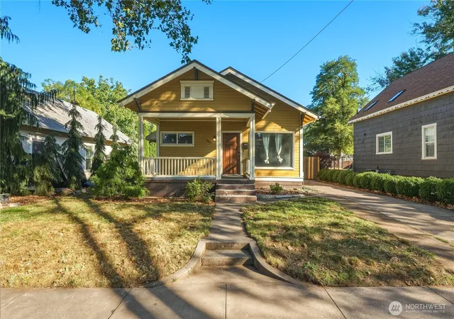 Photo 1 of Single family home for sale at 607 Locust, Walla Walla, WA 99362 | MLS# NWM2577167 | Listing updated on 2026-09-28