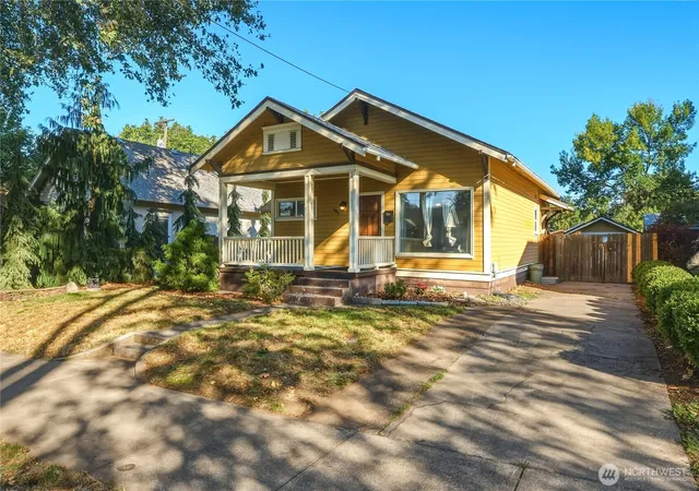 Photo 3 of Single family home for sale at 607 Locust, Walla Walla, WA 99362 | MLS# NWM2577167 | Listing updated on 2026-09-28