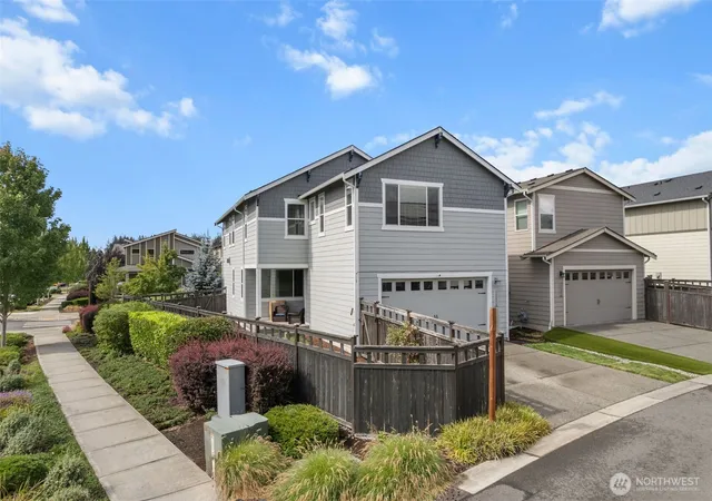 Photo 1 of Single family home for sale at 32898 Pine Ave Se, Black Diamond, WA 98010 | MLS# NWM2577168 | Listing updated on 2026-10-01
