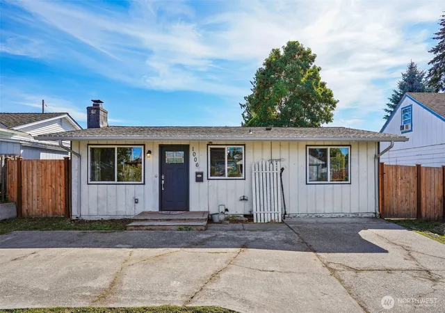 Photo 1 of Single family home for sale at 1006 S 72nd Street, Tacoma, WA 98408 | MLS# NWM2577169 | Listing updated on 2026-09-21