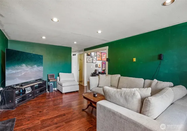 Photo 3 of Single family home for sale at 1006 S 72nd Street, Tacoma, WA 98408 | MLS# NWM2577169 | Listing updated on 2026-09-21