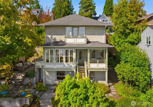 Photo 1 of Single family home for sale at 1129 37th Avenue, Seattle, WA 98122 | MLS# NWM2577176 | Listing updated on 2026-10-01
