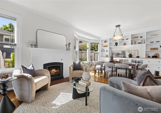 Photo 3 of Single family home for sale at 1129 37th Avenue, Seattle, WA 98122 | MLS# NWM2577176 | Listing updated on 2026-10-01