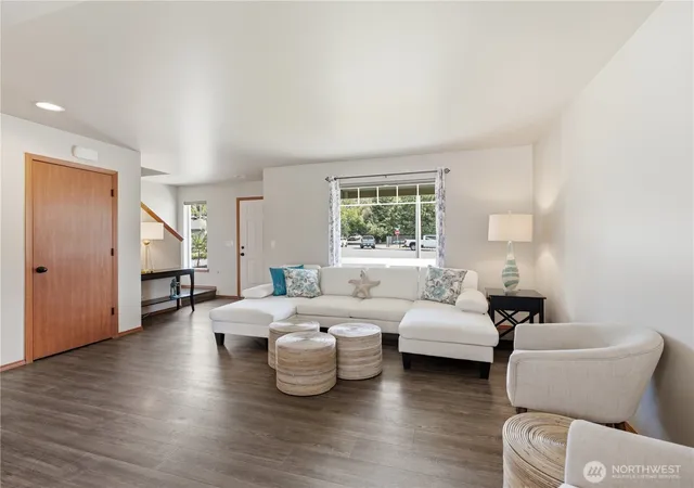 Photo 3 of Single family home for sale at 123 NW Porters Ct, East Wenatchee, WA 98802 | MLS# NWM2577186 | Listing updated on 2026-09-25