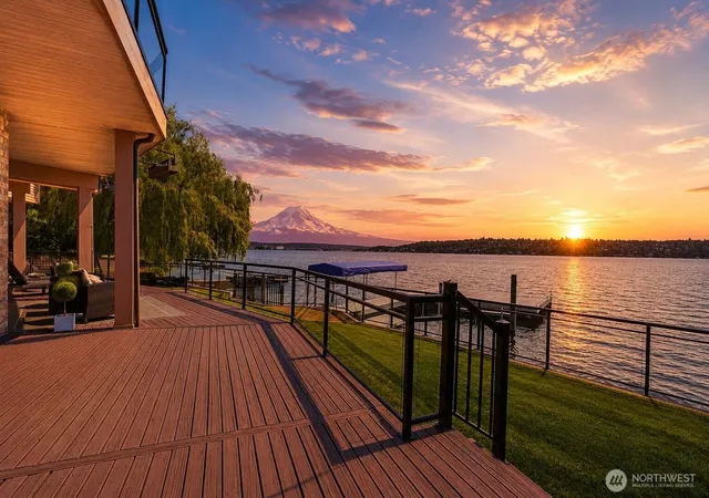 Photo 1 of Mansion for sale at 8279 W Mercer Way, Mercer Island, WA 98040 | MLS# NWM2577190 | Listing updated on 2026-10-03